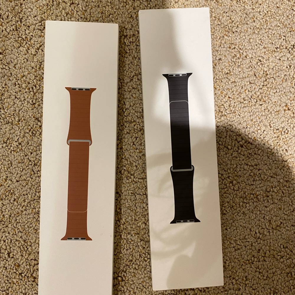 Apple Watch 44mm leather magnetic bands